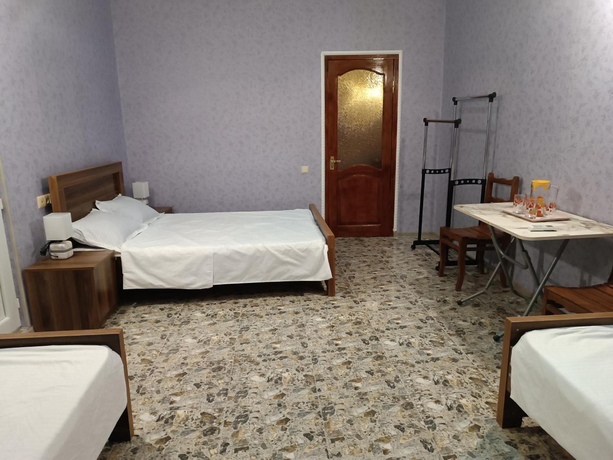 Light House Hotel Koetaisi Buitenkant foto
