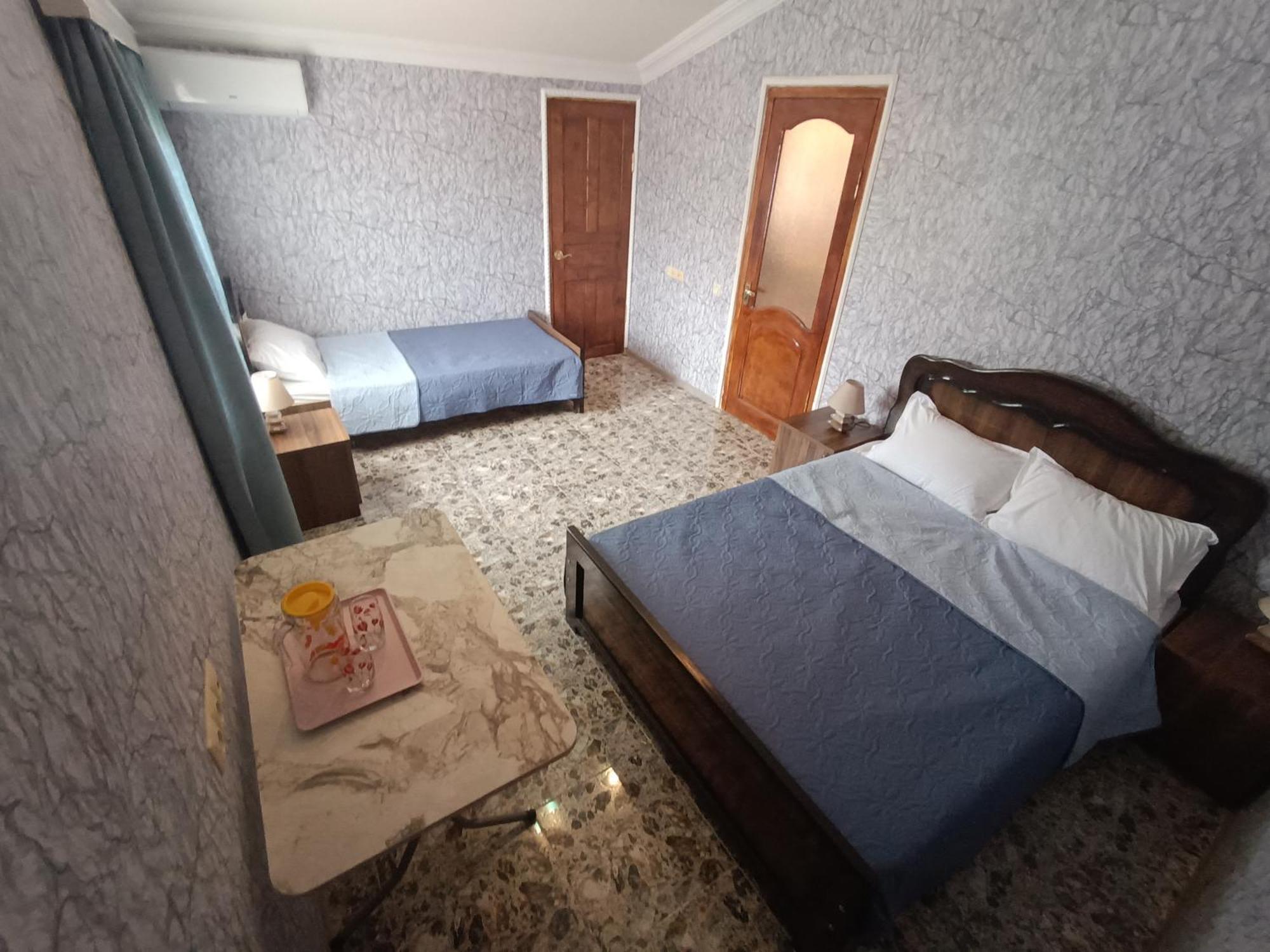 Light House Hotel Koetaisi Buitenkant foto