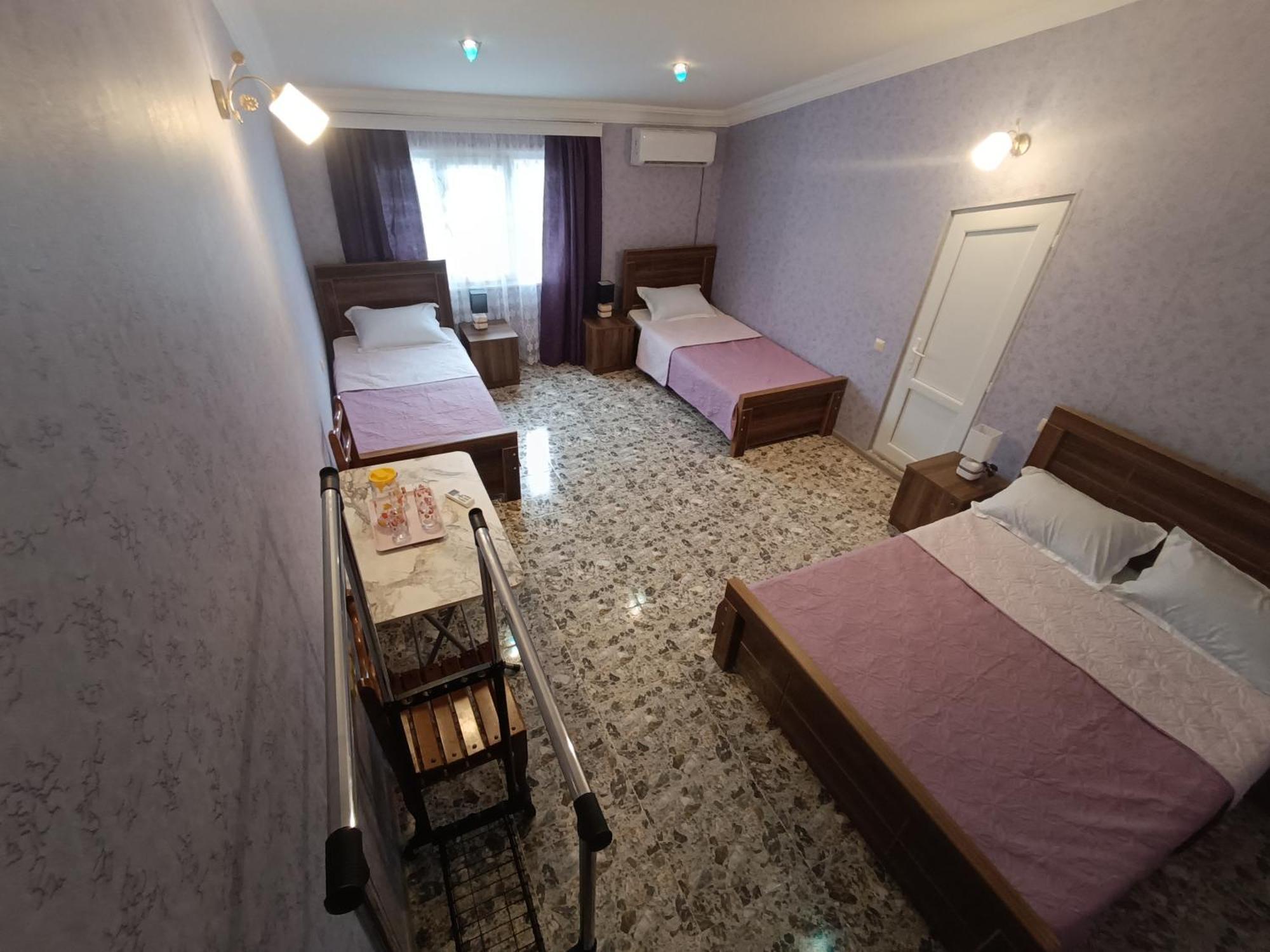 Light House Hotel Koetaisi Buitenkant foto